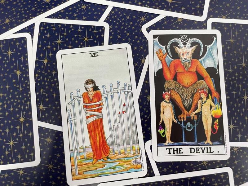 塔罗解析——宝剑八和恶魔的区别在哪