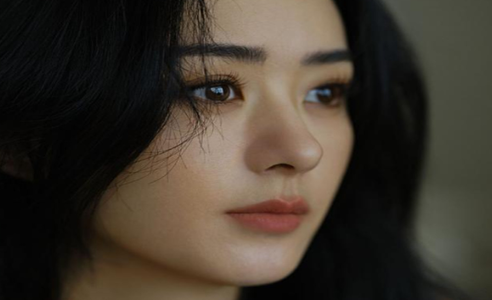 金牛座赵丽颖：从草根群演到女主角的华丽转身